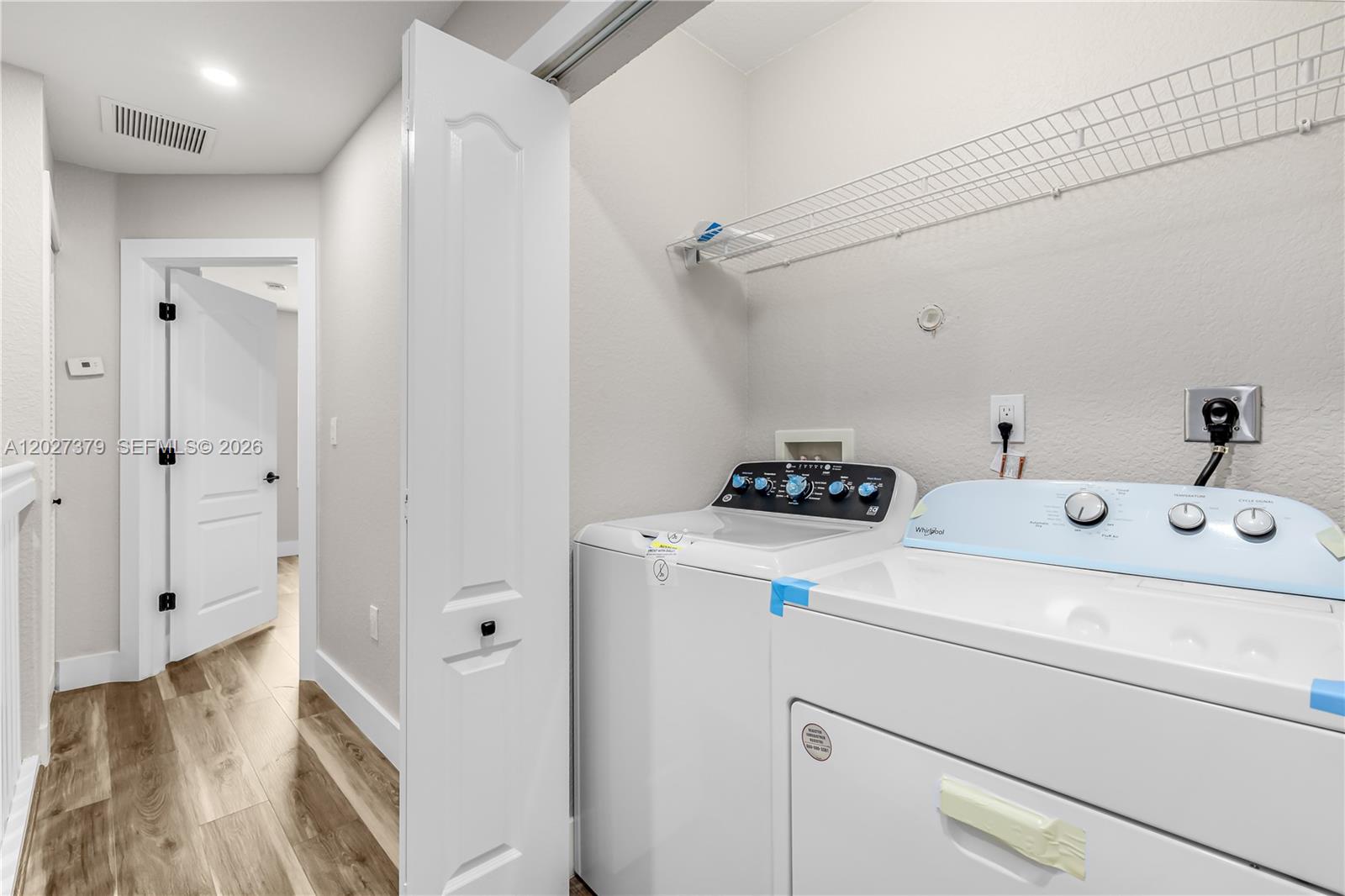 MELROSE POINT CONDO - Residential Lease