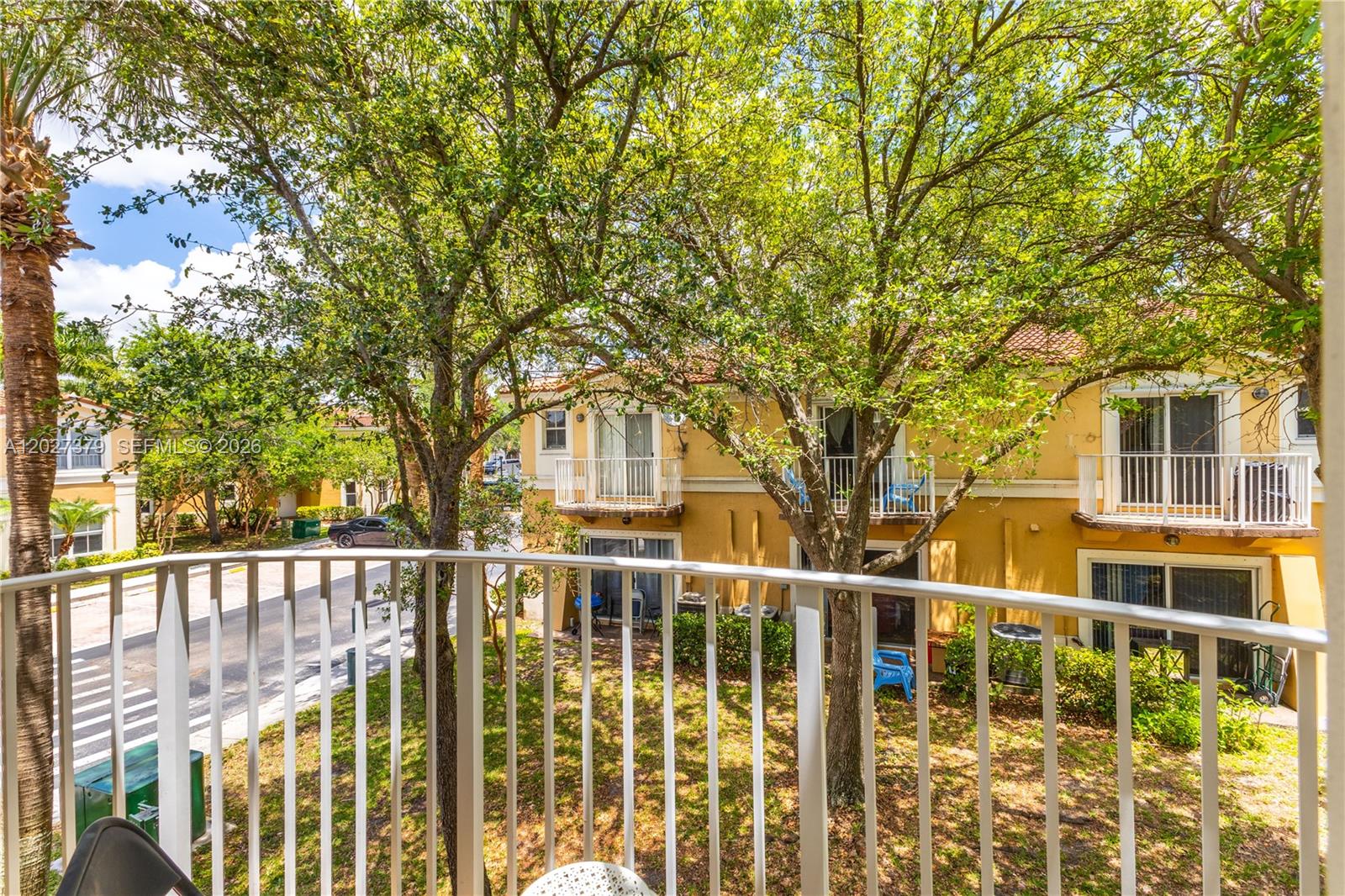 MELROSE POINT CONDO - Residential Lease