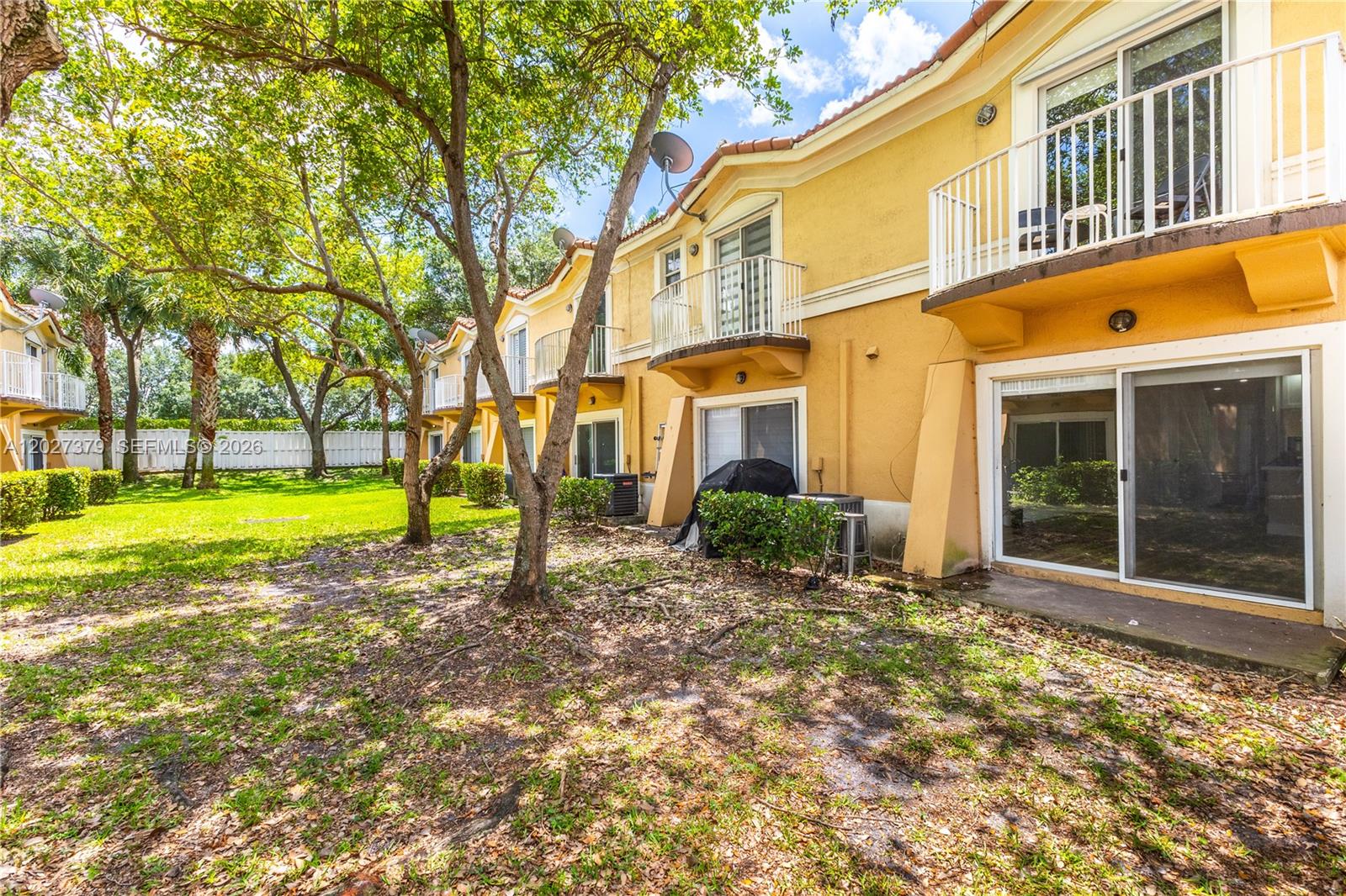 MELROSE POINT CONDO - Residential Lease