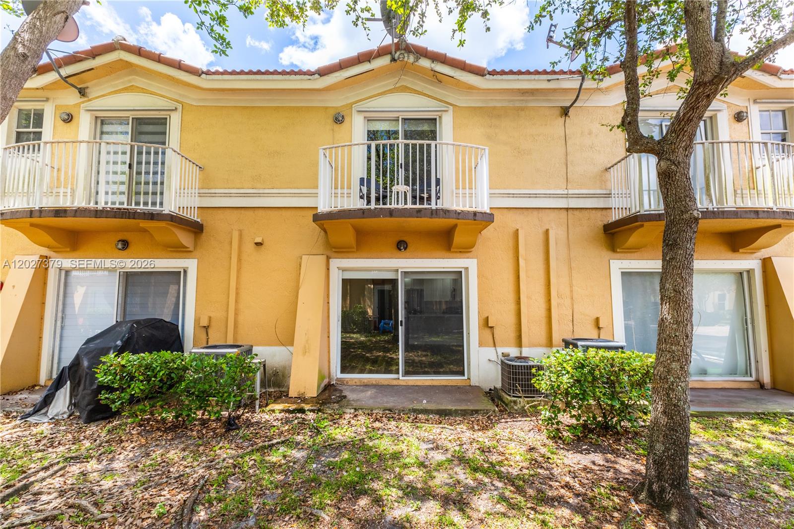 MELROSE POINT CONDO - Residential Lease