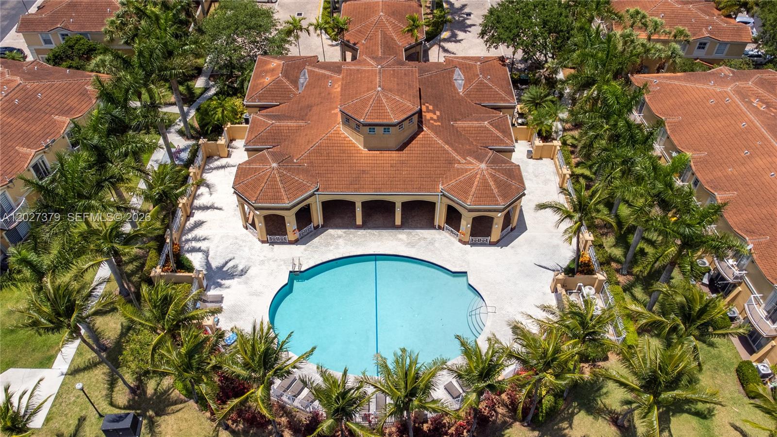 MELROSE POINT CONDO - Residential Lease