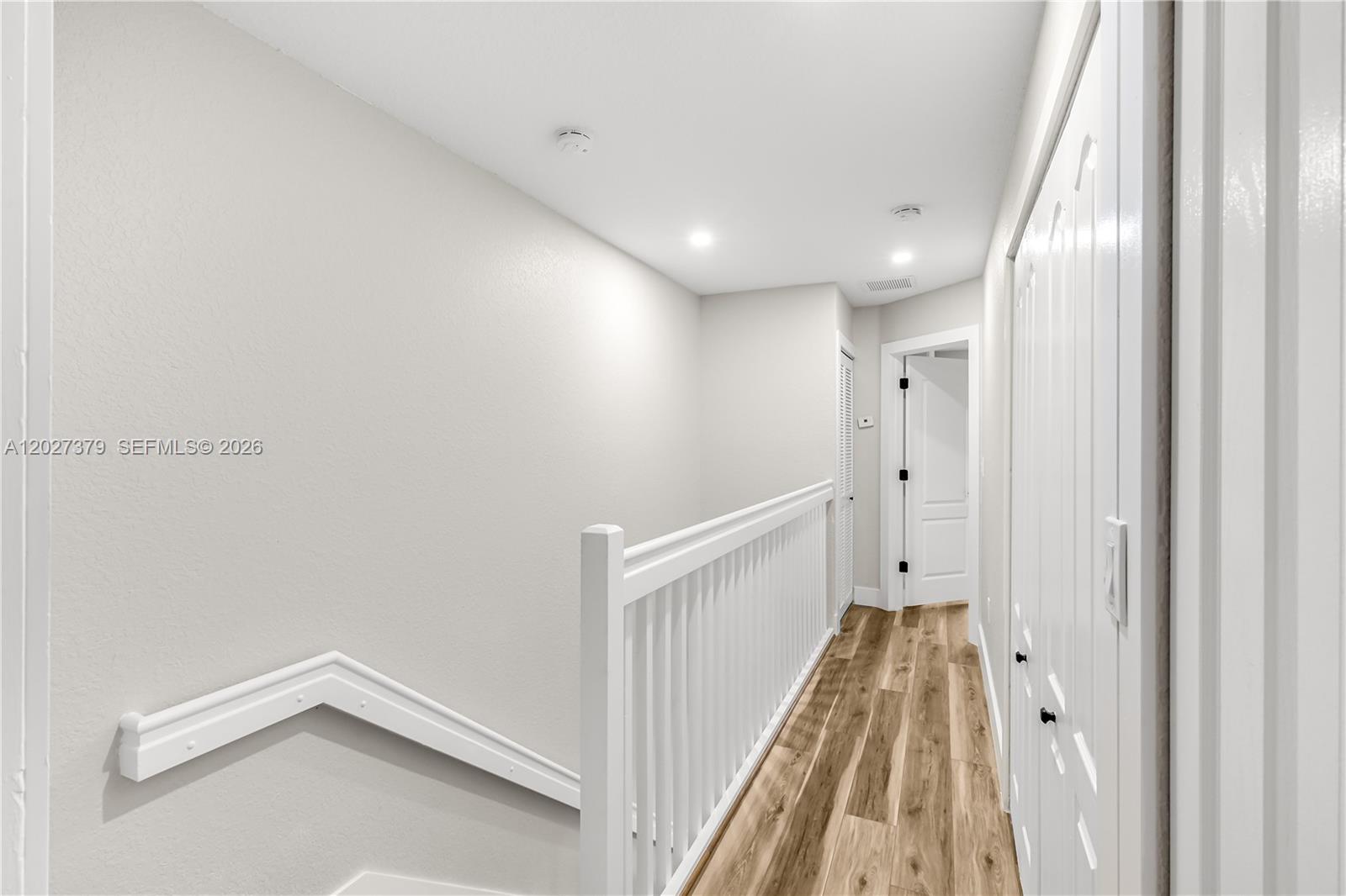 MELROSE POINT CONDO - Residential Lease