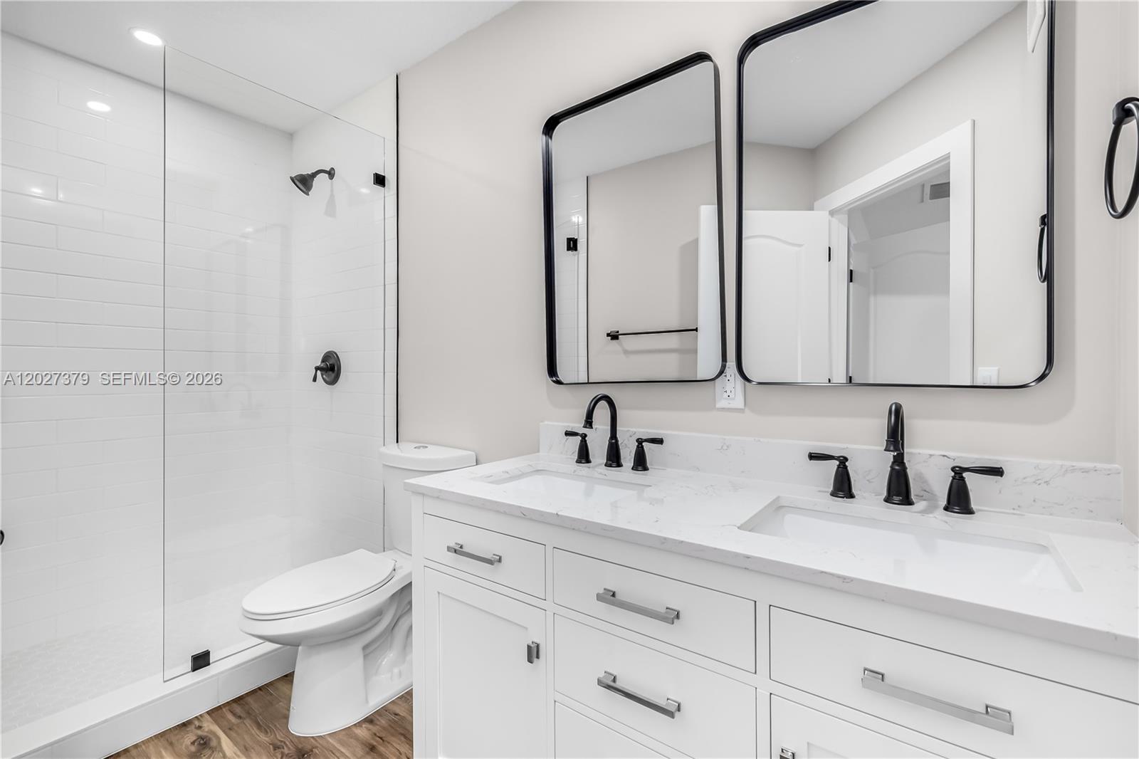MELROSE POINT CONDO - Residential Lease