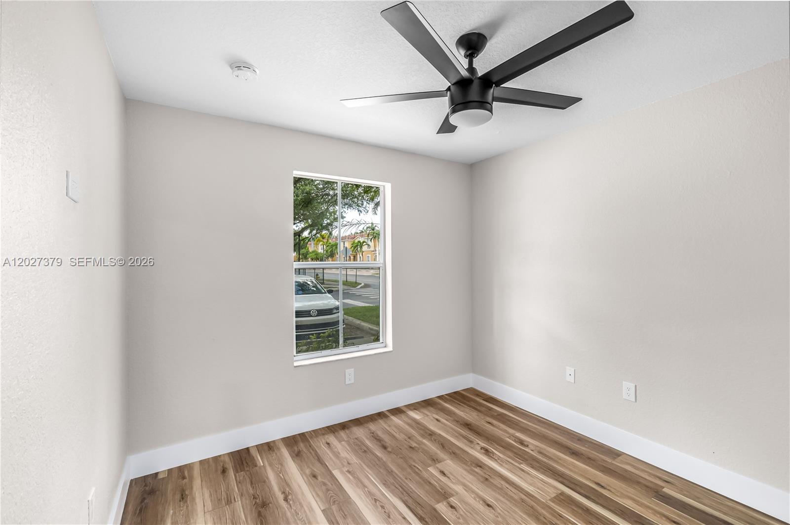 MELROSE POINT CONDO - Residential Lease