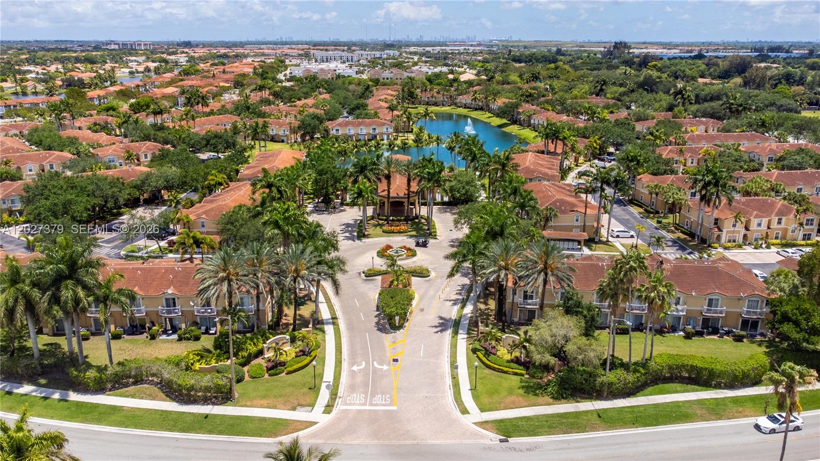 MELROSE POINT CONDO - Residential Lease