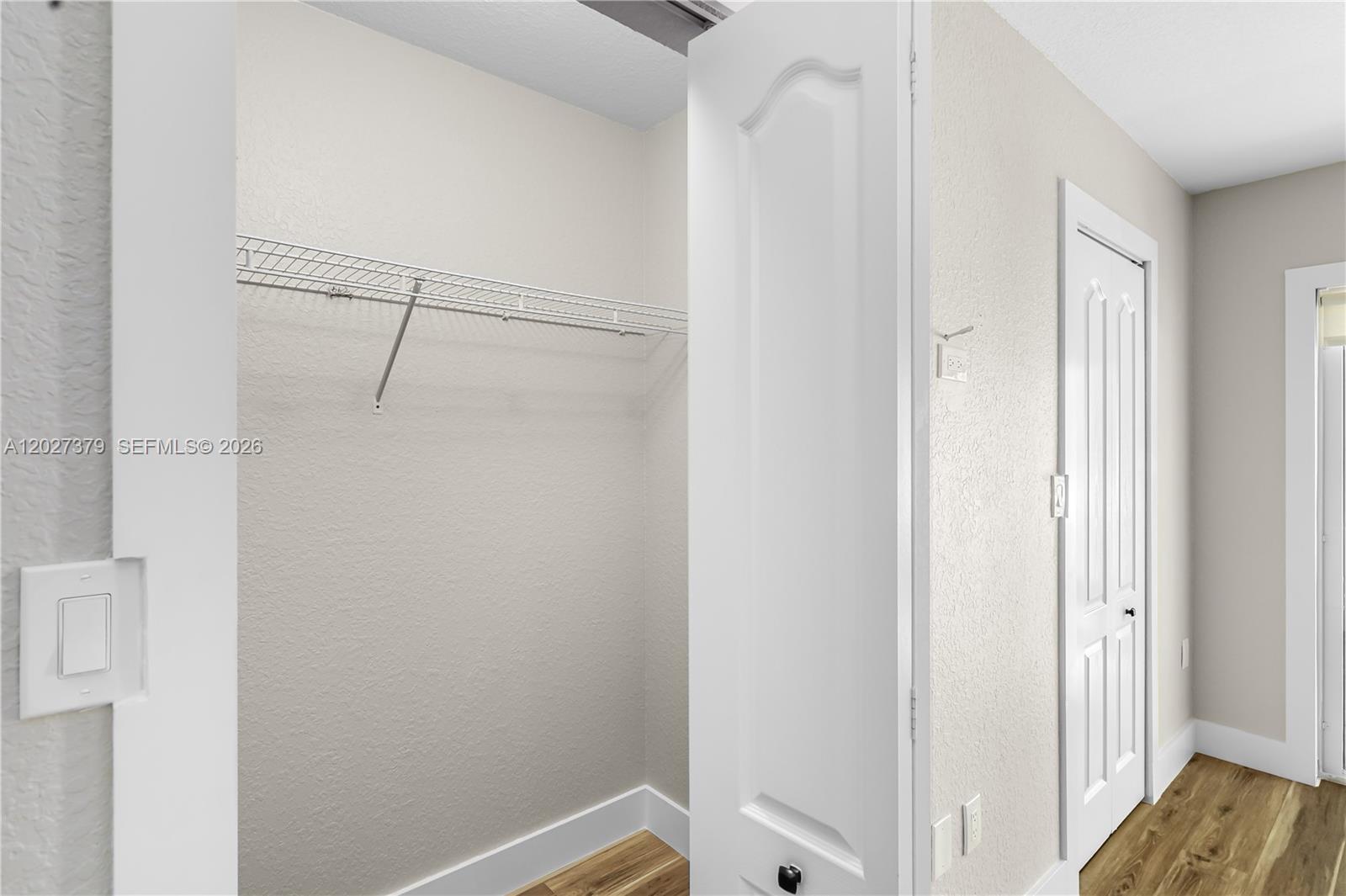 MELROSE POINT CONDO - Residential Lease