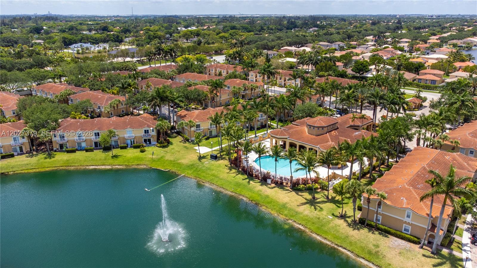 MELROSE POINT CONDO - Residential Lease