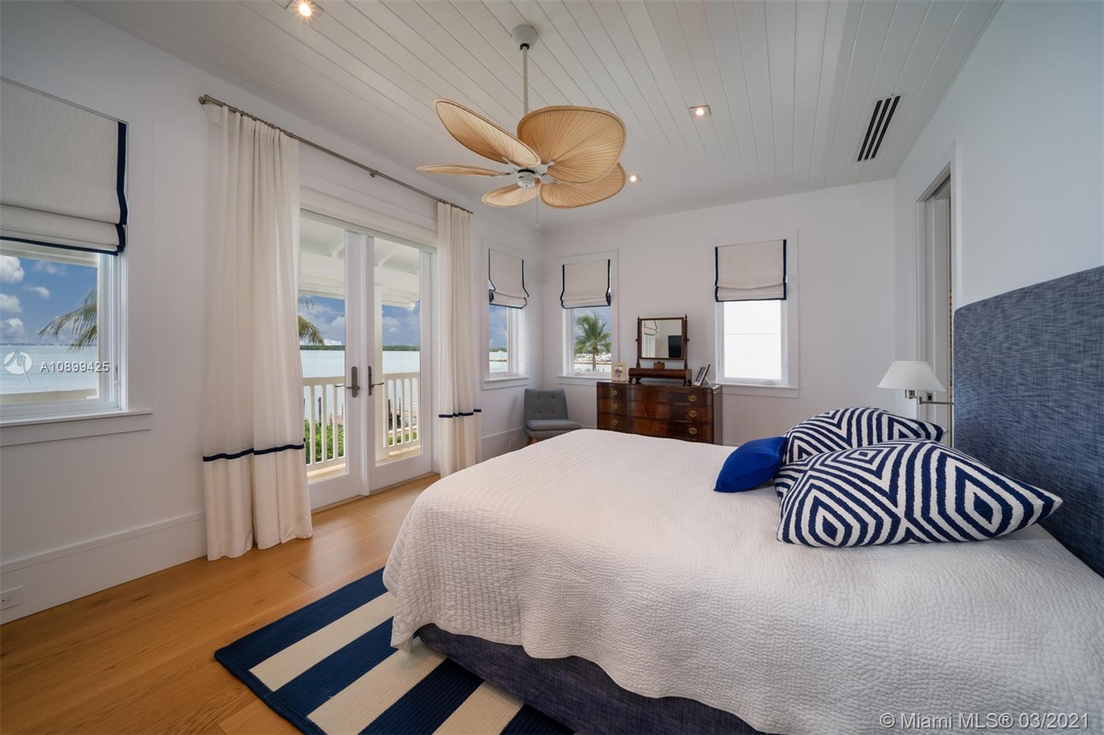 TROPICAL ISLE HOMES SUB 4 - Residential