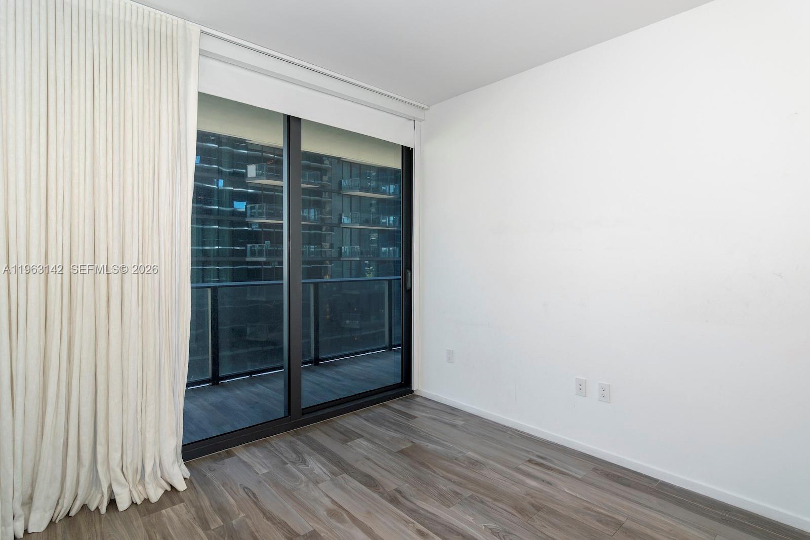 SLS LUX BRICKELL - Residential