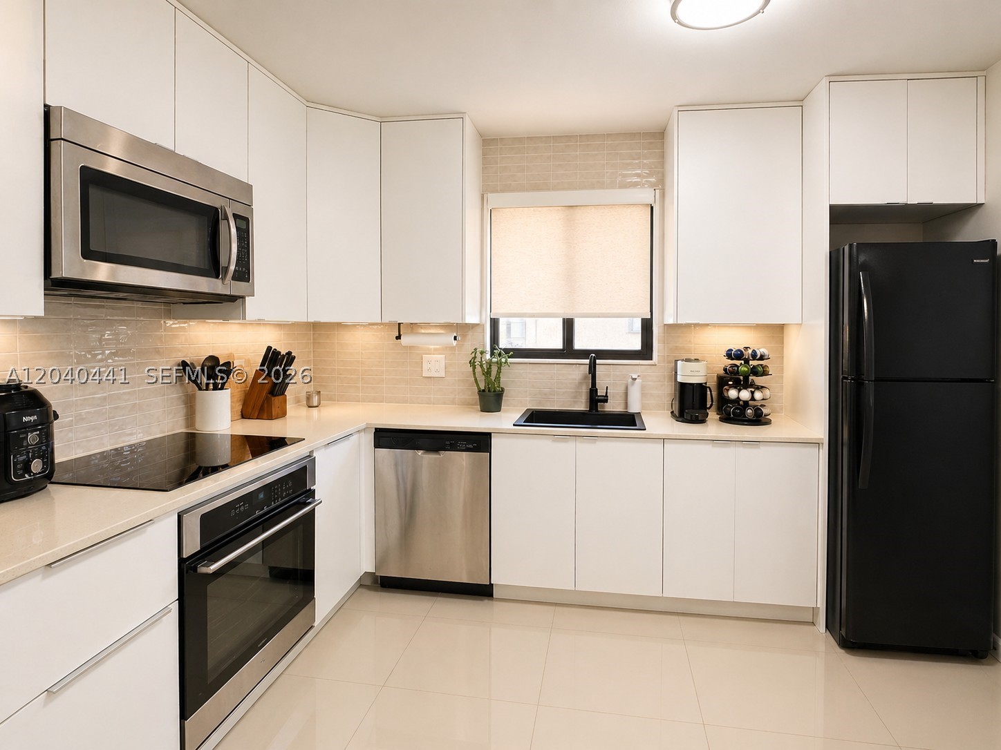 RACQUET CLUB APARTMENTS A - Residential