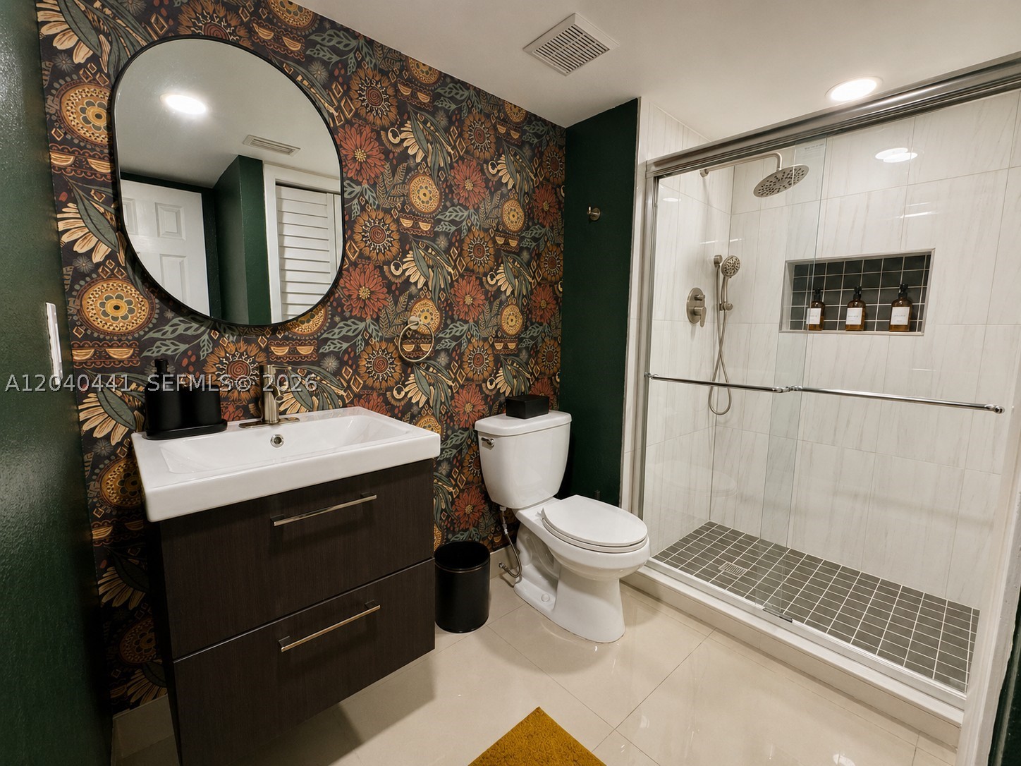 RACQUET CLUB APARTMENTS A - Residential
