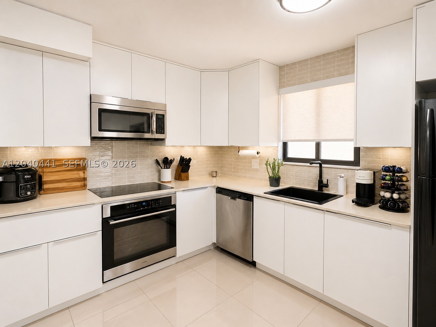 RACQUET CLUB APARTMENTS A - Residential