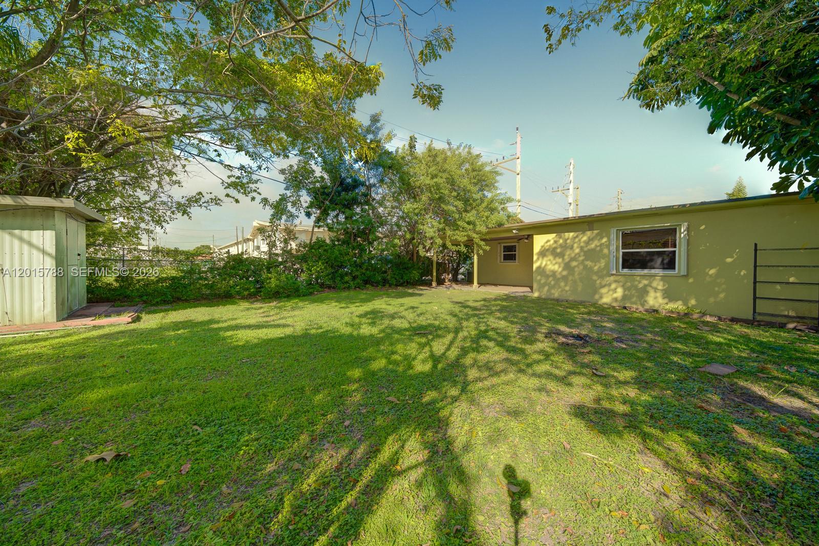 CORAL TERRACE SEC 2 - Residential Income