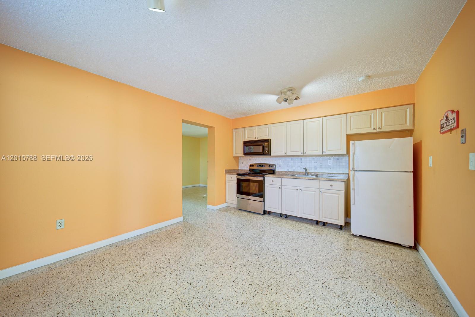 CORAL TERRACE SEC 2 - Residential Income