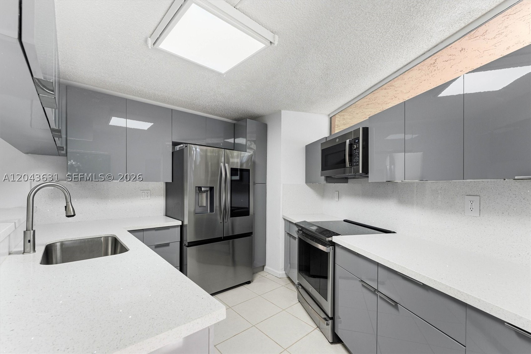 Bermuda Isle - BOCA RIO - Residential