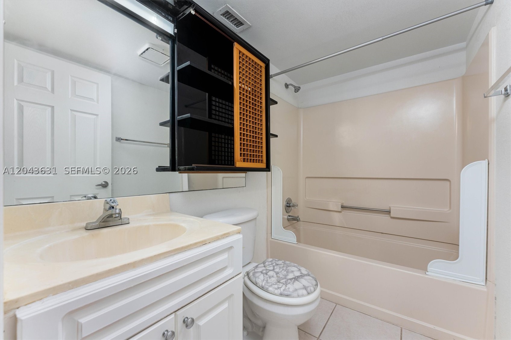 Bermuda Isle - BOCA RIO - Residential