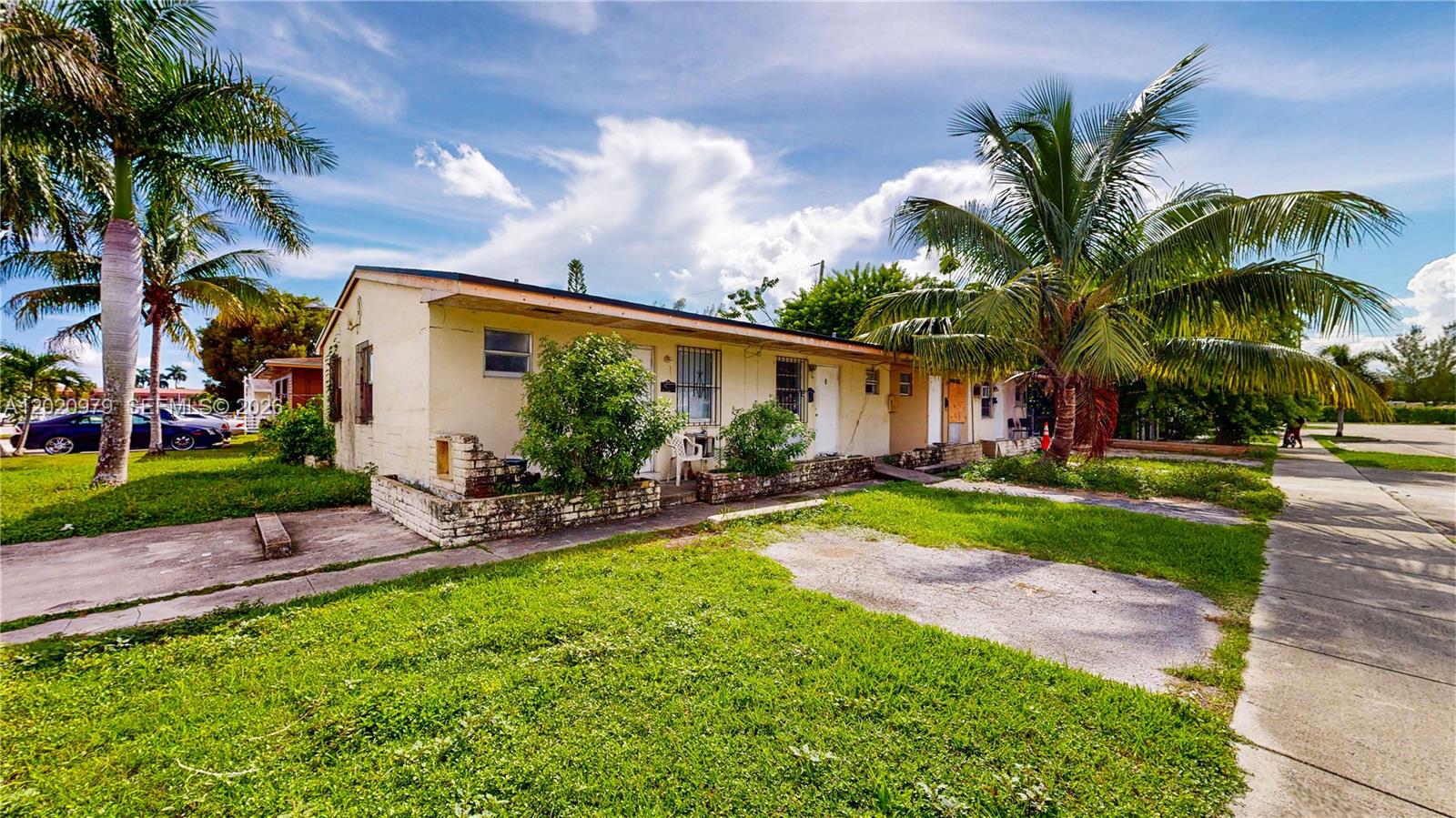 CORAL BAY MANOR - Residential Income