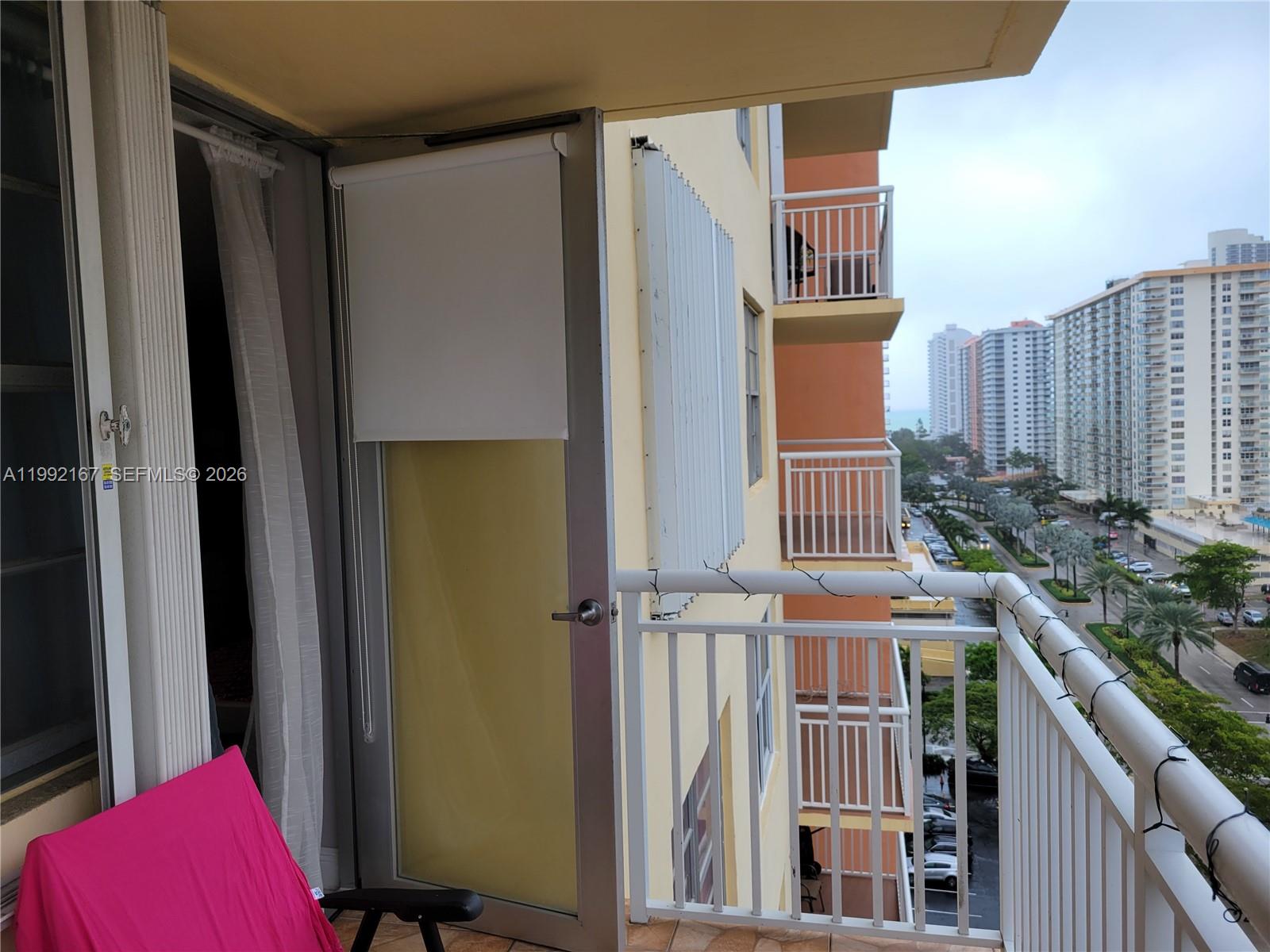 WINSTON TOWERS 200 CONDO - Residential