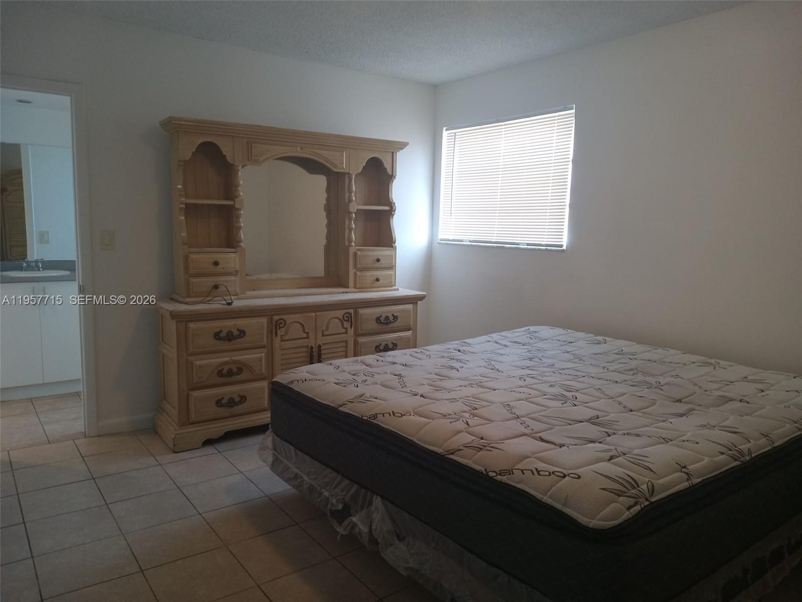 MOONRAKER CONDO - Residential