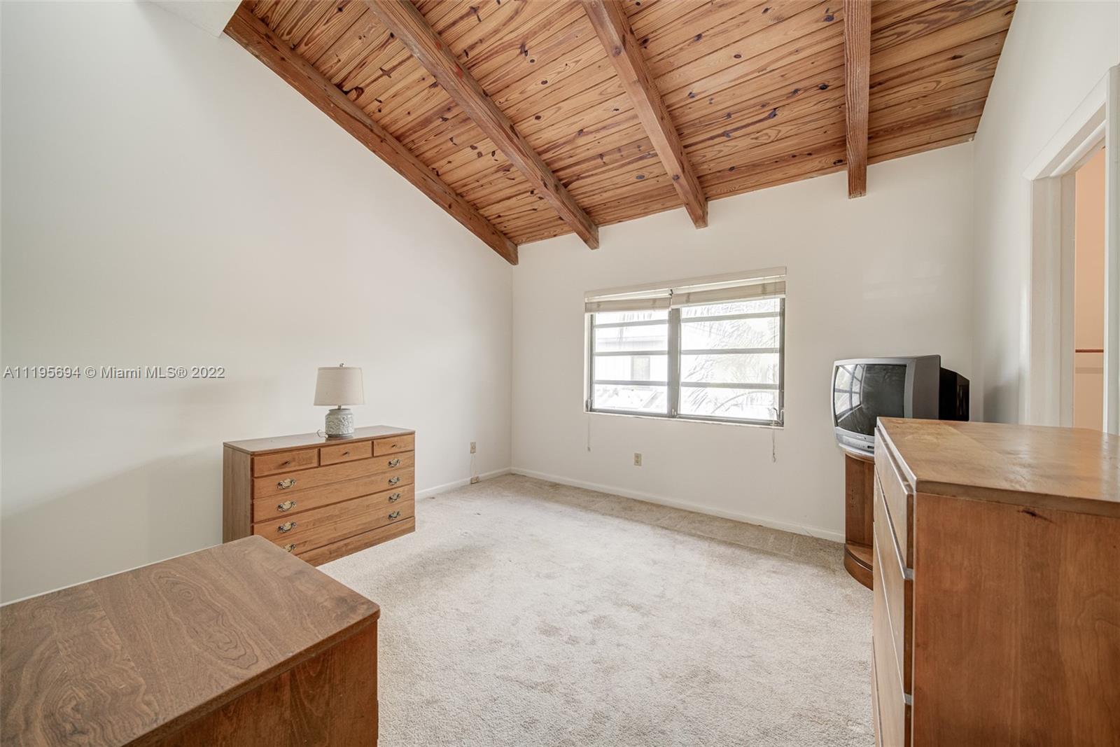 KENDALL GLENN CONDO - Residential Lease
