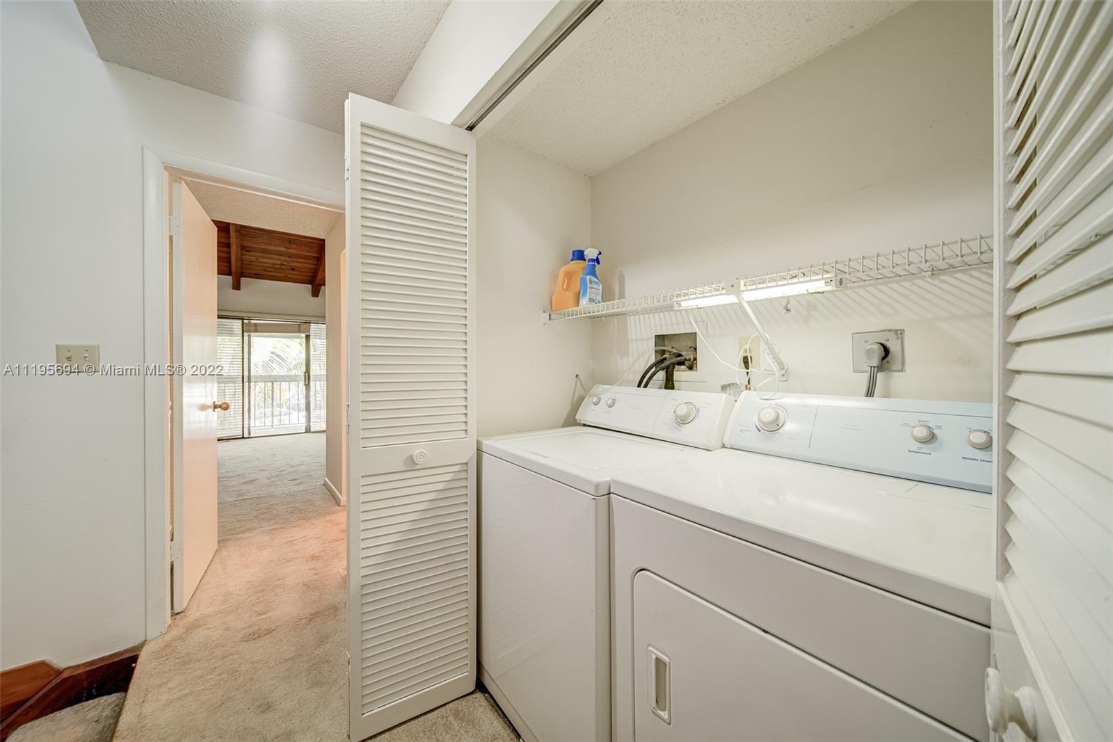 KENDALL GLENN CONDO - Residential Lease