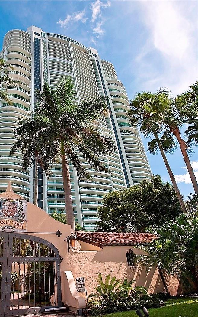 SANTA MARIA CONDO - Residential