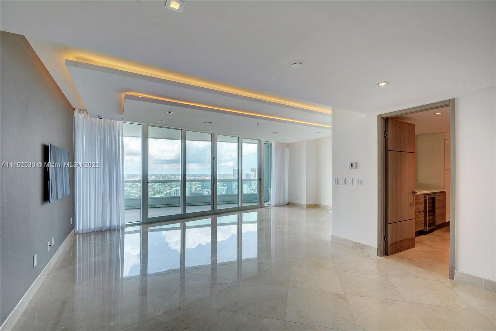 SANTA MARIA CONDO - Residential