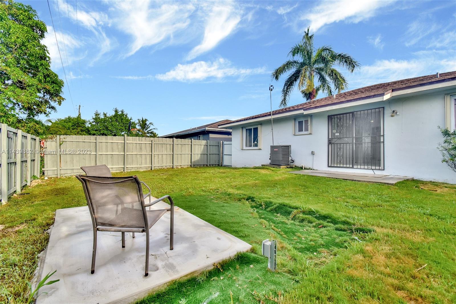 GREENWOOD VILLAS - Residential
