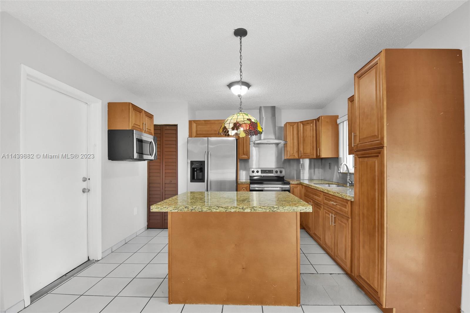 GREENWOOD VILLAS - Residential