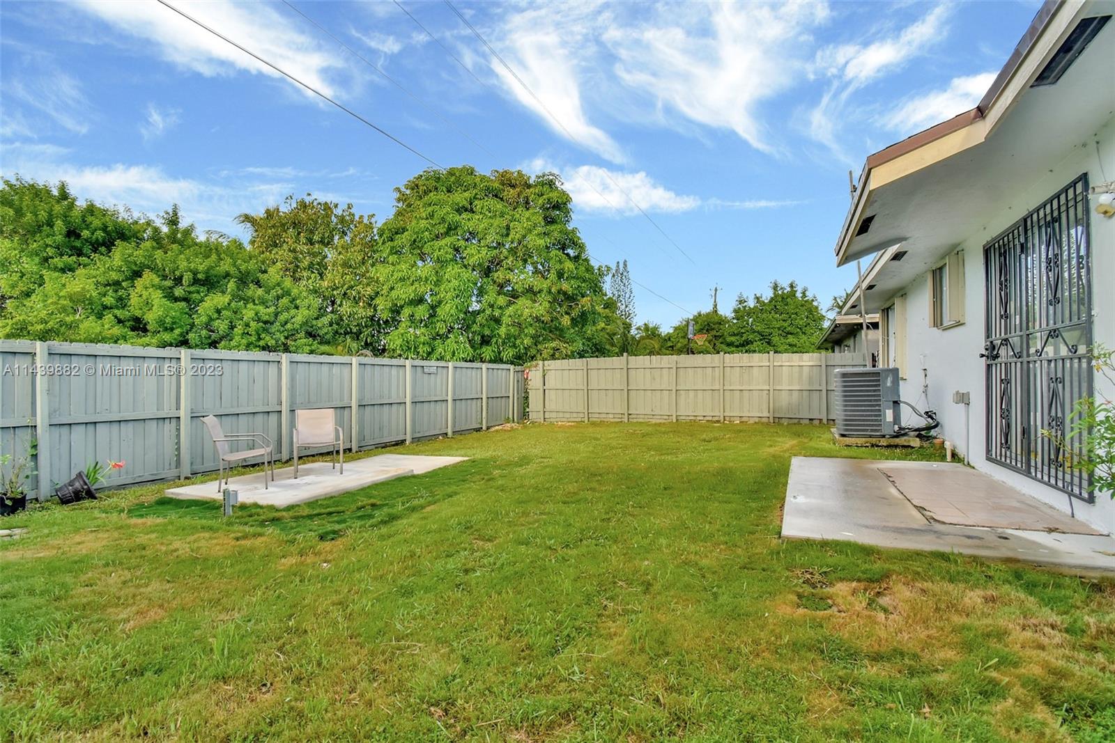 GREENWOOD VILLAS - Residential