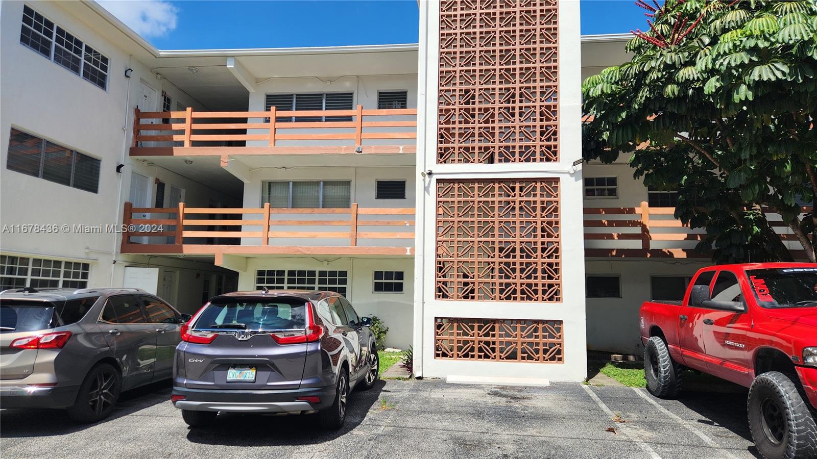 FLORIDIAN ARMS CONDO - Residential