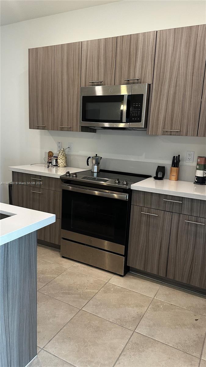 Brand-new 1/1 apartment in the heart of Doral! Modern unit with stainless steel appliances, in-unit washer/dryer, resort-style pool, clubhouse, and gym. Walking distance to City Place, Downtown Doral schools, restaurants, and shops. Tenant must provide application, screening, renter’s insurance. One-time $50 property management fee. Extra visitor parking available.