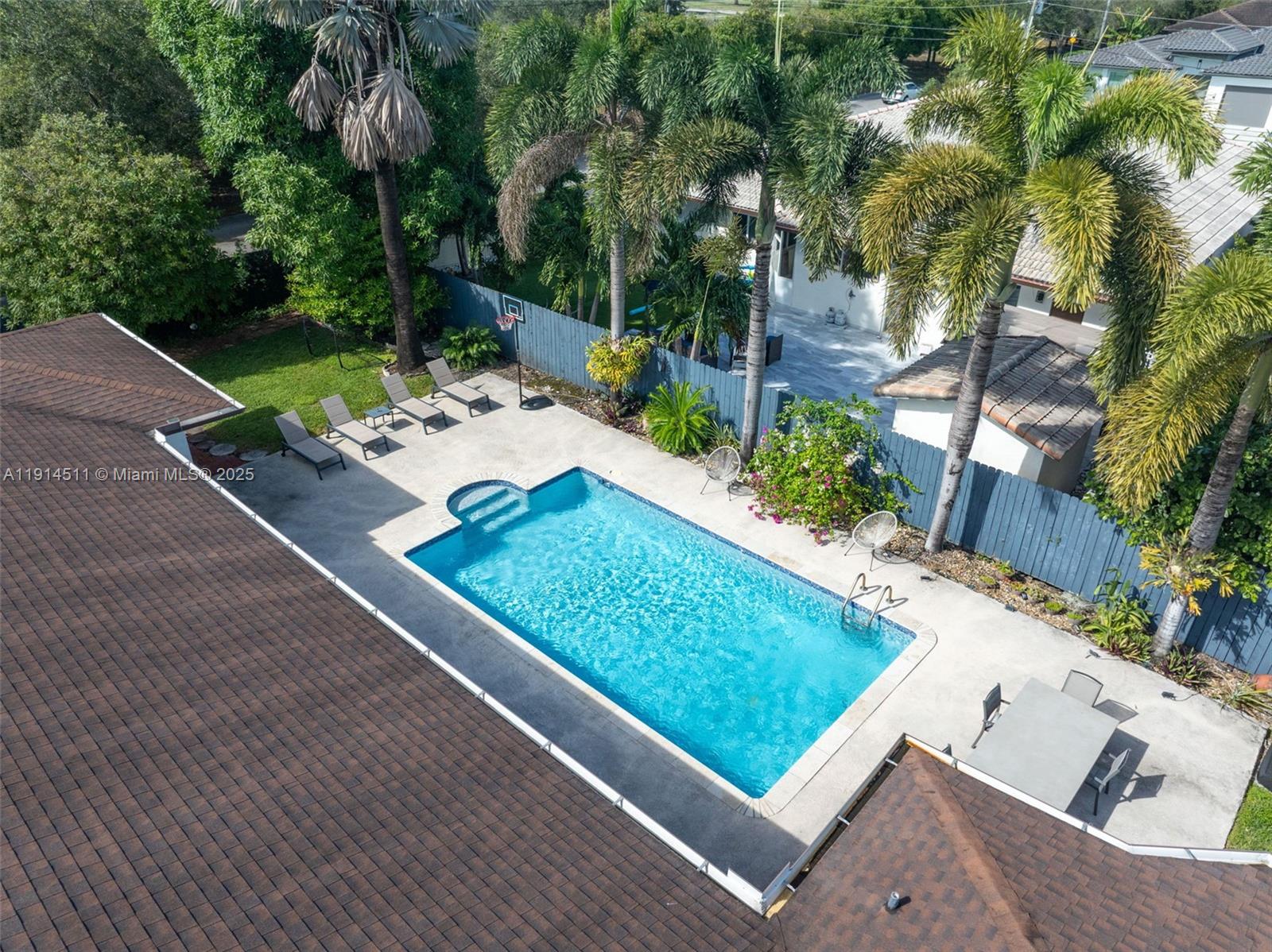 VANDERBILT PARK - Residential