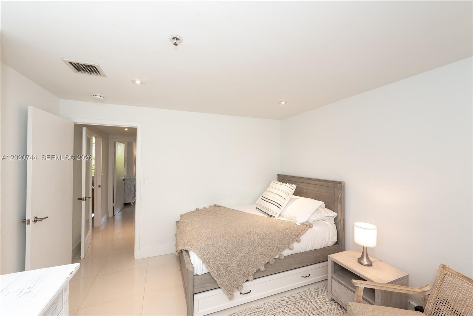 KEY COLONY NO 2 CONDO - Residential Lease