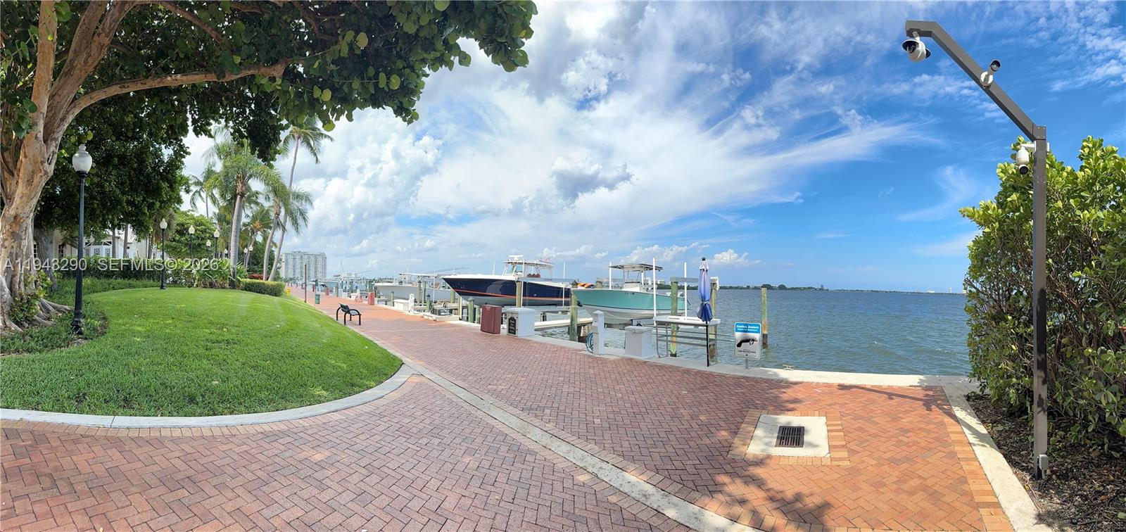 TOWERS OF QUAYSIDE CONDO - Residential