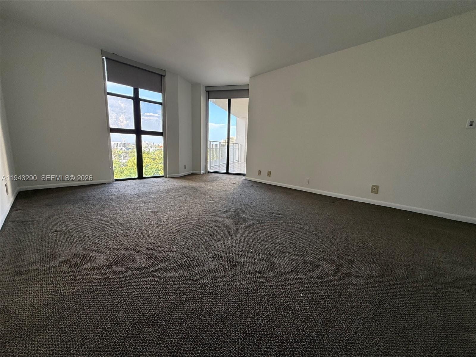 TOWERS OF QUAYSIDE CONDO - Residential