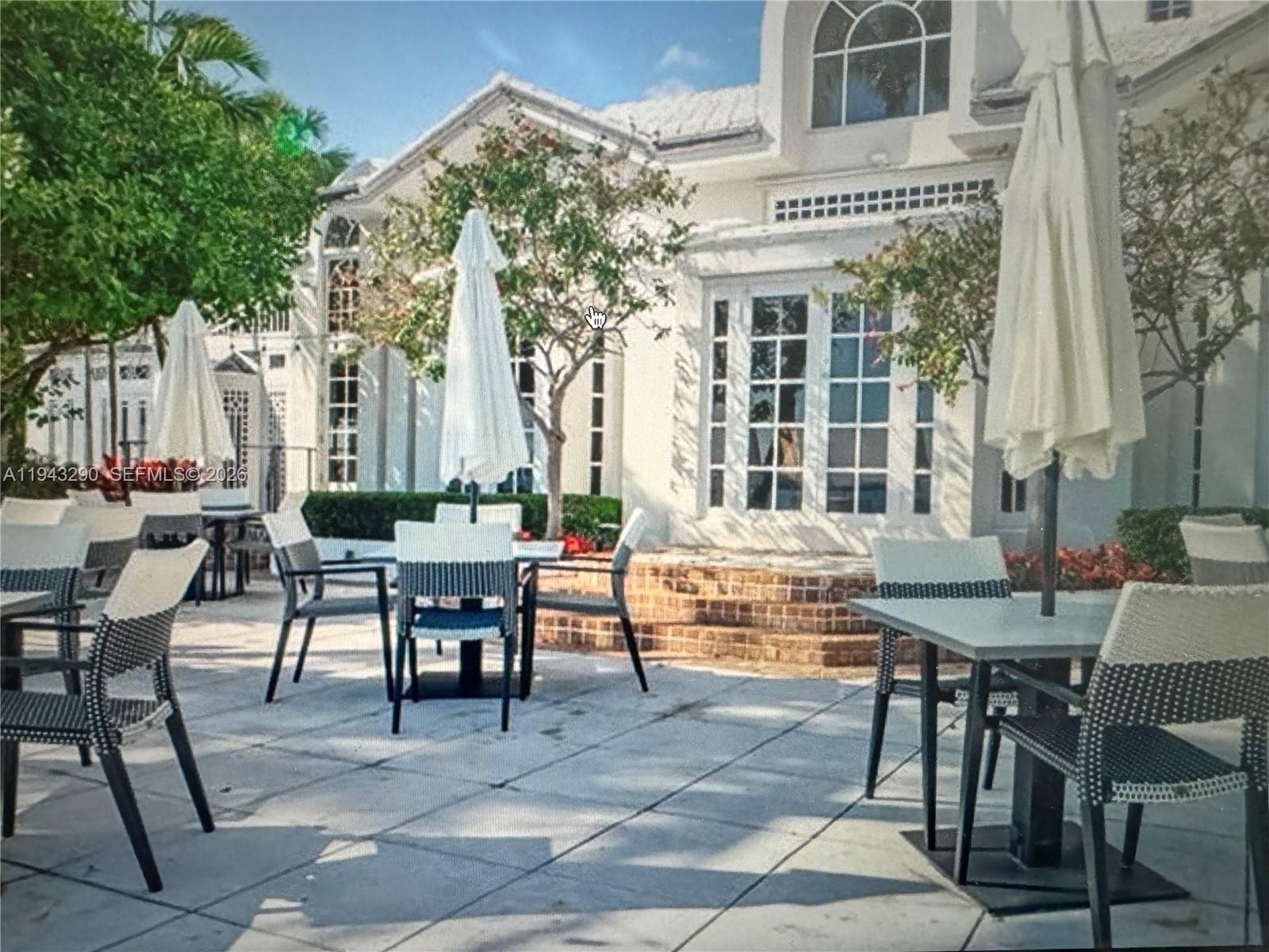 TOWERS OF QUAYSIDE CONDO - Residential