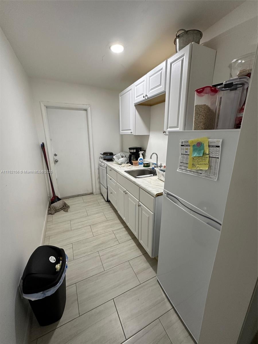 LAKE WORTH TOWN OF ADD 1 - Residential Lease