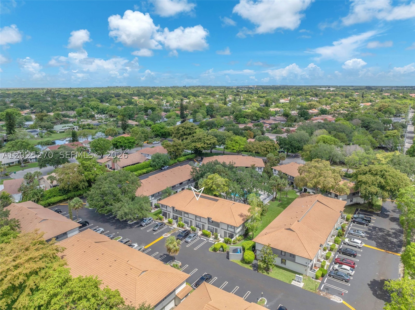UNIVERSITY MAPLEWOOD TOWN - Residential