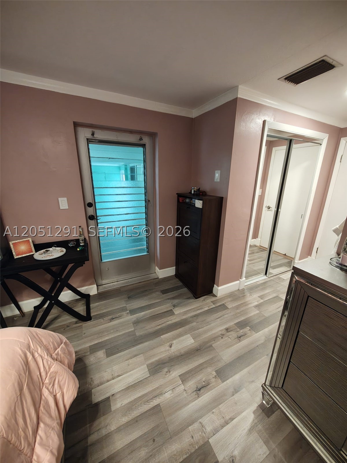 HOLLYWOOD PARK - Residential