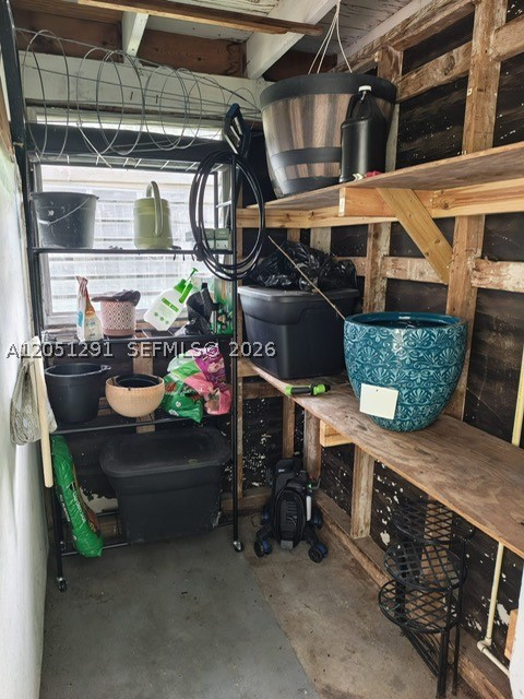 HOLLYWOOD PARK - Residential