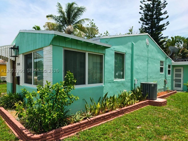HOLLYWOOD PARK - Residential