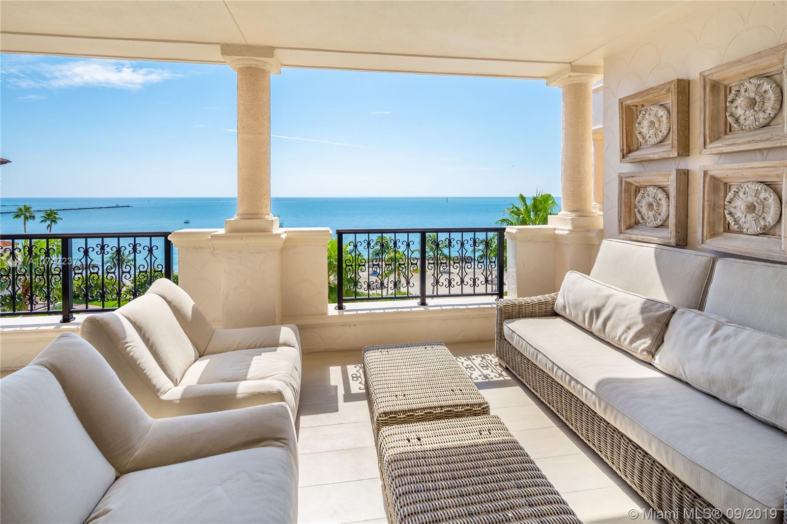 OCEANSIDE FISHER ISL COND - Residential