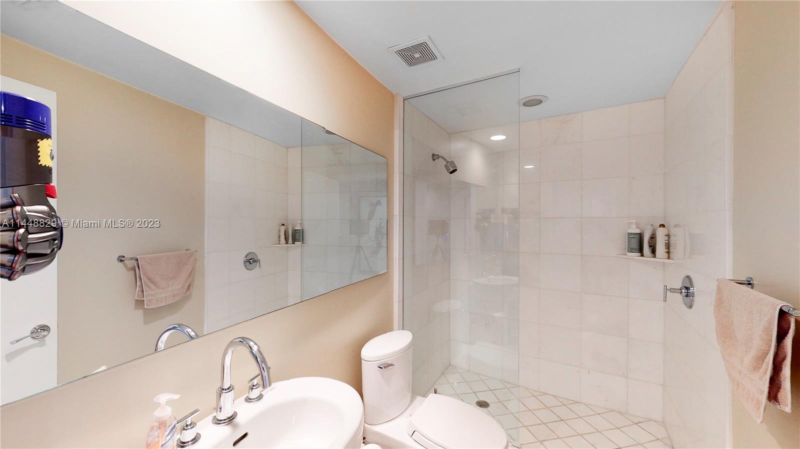 ARTECH RESIDENCES AT AVEN - Residential Lease