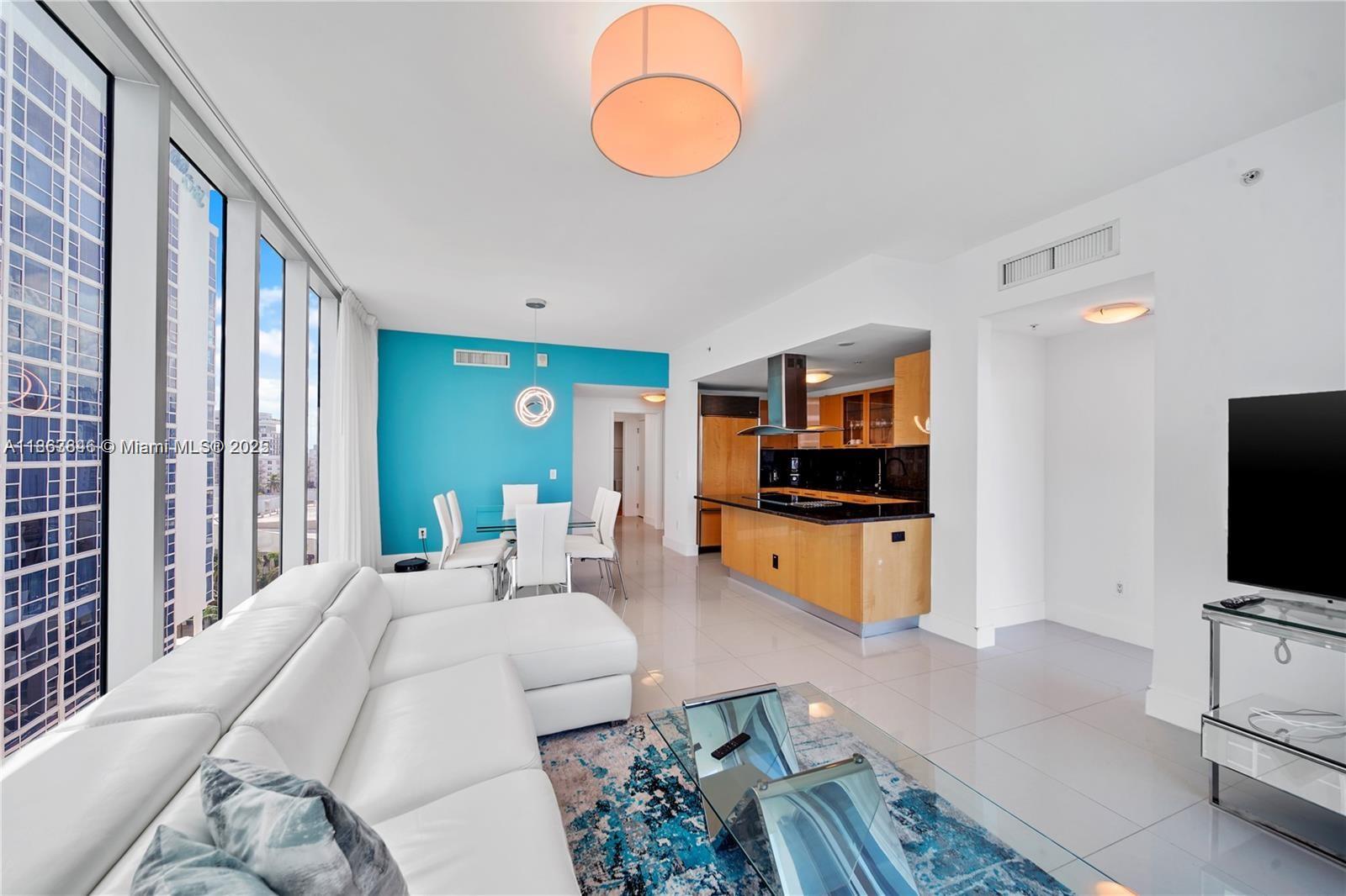 NORTH CARILLON BEACH COND - Residential