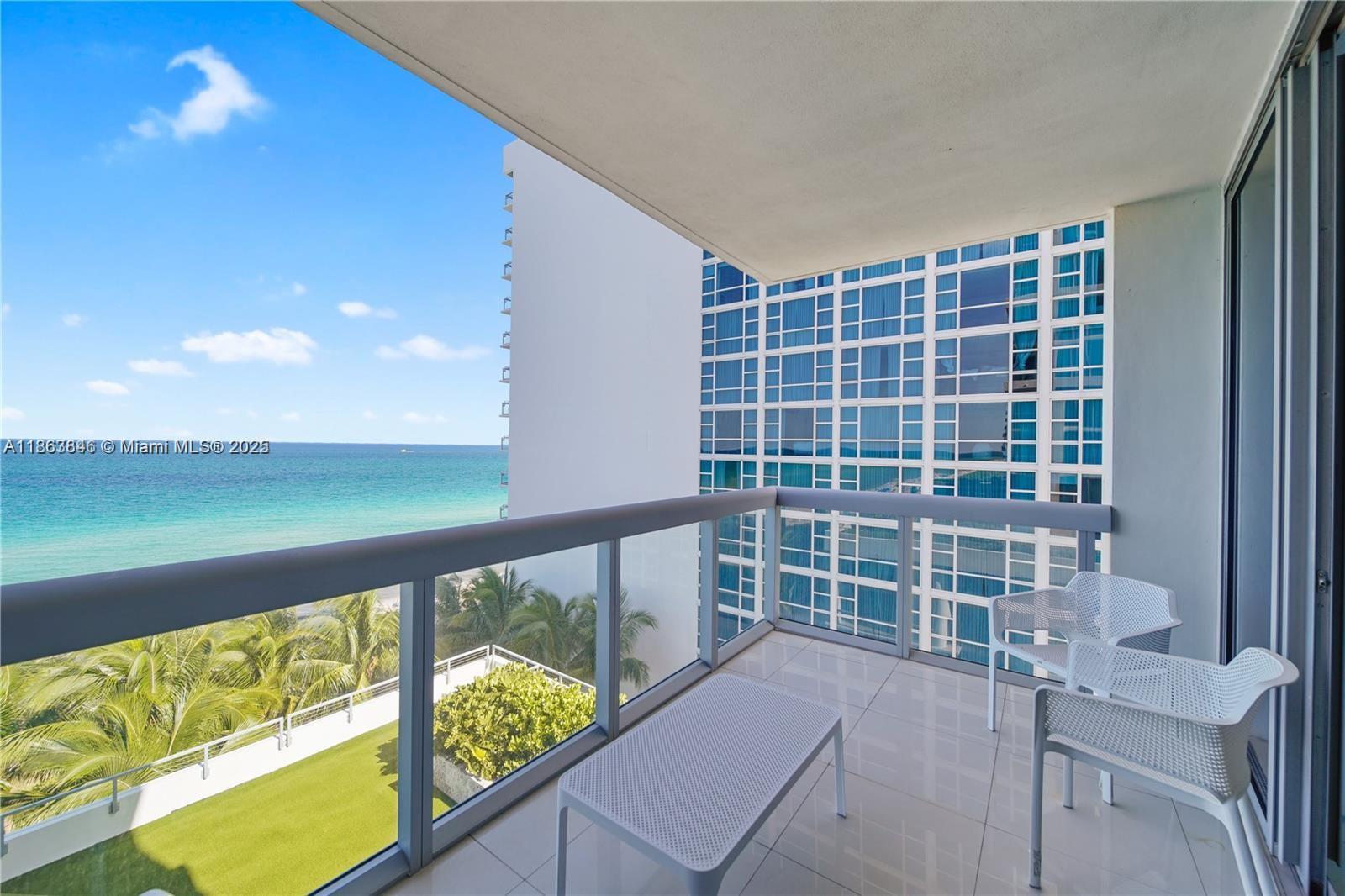 NORTH CARILLON BEACH COND - Residential