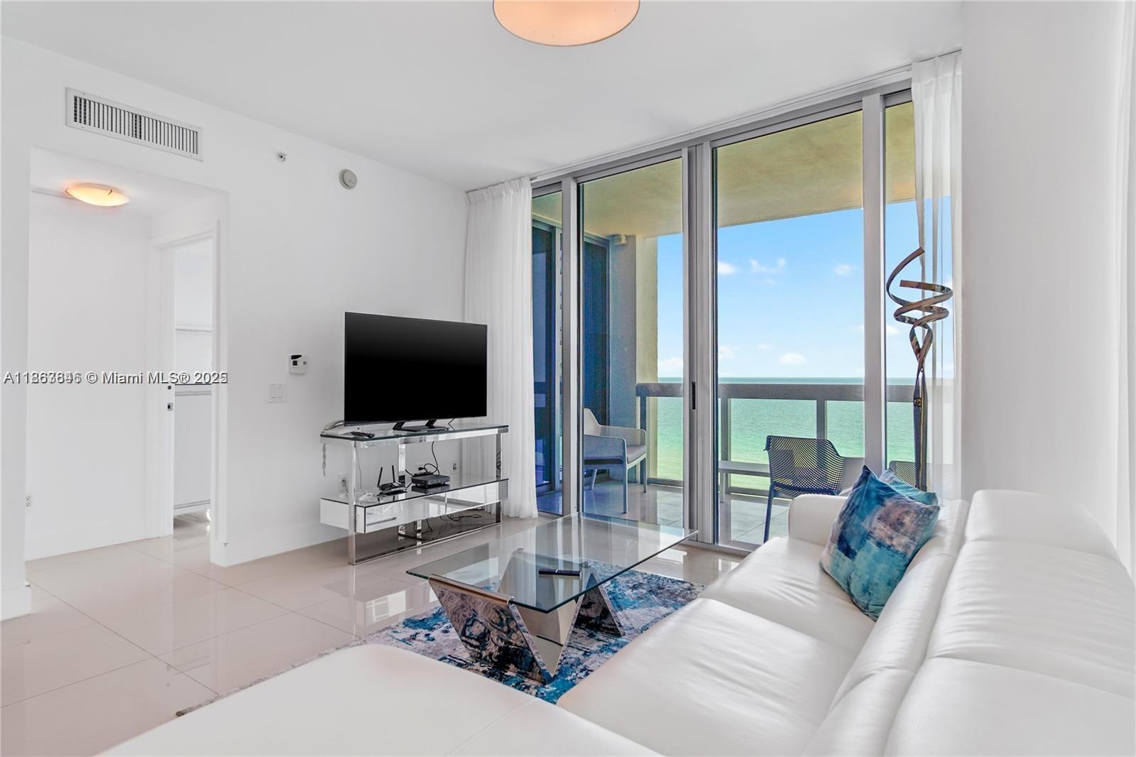 NORTH CARILLON BEACH COND - Residential