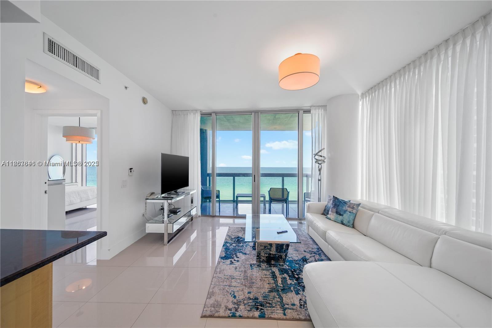 NORTH CARILLON BEACH COND - Residential