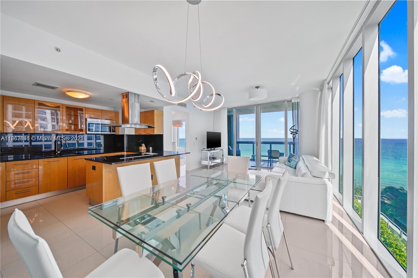 NORTH CARILLON BEACH COND - Residential