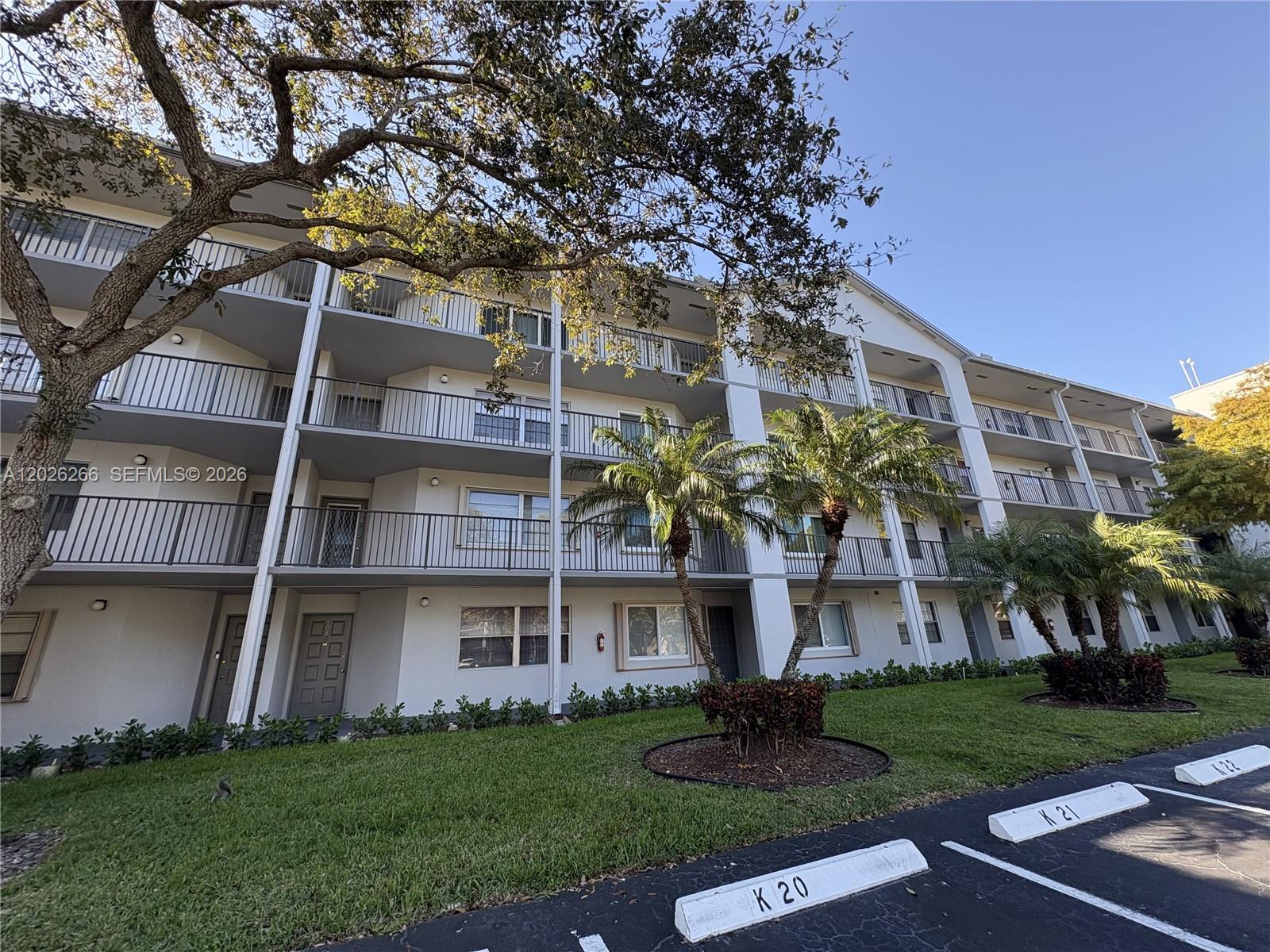 Amazing unit ready to move in. Brand new kitchen cabinets and range. Brand new water heater, and gorgeous laminate wood floors. Washer and dryer inside the unit. Relax in your enclosed balcony overlooking good course. Amenities include heated pool, gym, transportation, 24 hr . Security, billiards, state of the art clubhouse with movie theatre .Excellent location near everything including Pembroke gardens mall , many restaurants and near Memorial hospitals.55 + community